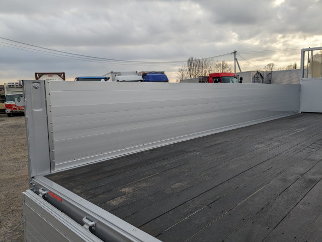 日野 レンジャー 中型 平ボディ TKG-FD7JLAG(102933) 16枚目