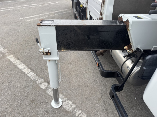 三菱ふそう ファイター 中型 平ボディ（クレーン付） 2KG-FK61F(102935) 18枚目