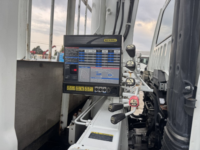 三菱ふそう ファイター 中型 平ボディ（クレーン付） 2KG-FK61F(102935) 19枚目