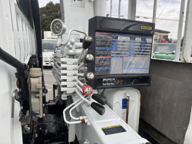 三菱ふそう ファイター 中型 平ボディ（クレーン付） 2KG-FK61F(102935) 20枚目
