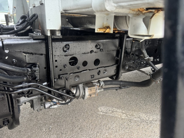 三菱ふそう ファイター 中型 平ボディ（クレーン付） 2KG-FK61F(102935) 23枚目