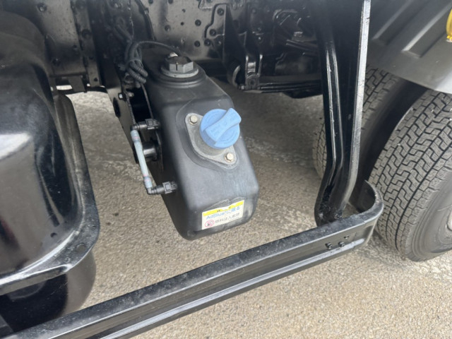 三菱ふそう ファイター 中型 平ボディ（クレーン付） 2KG-FK61F(102935) 29枚目