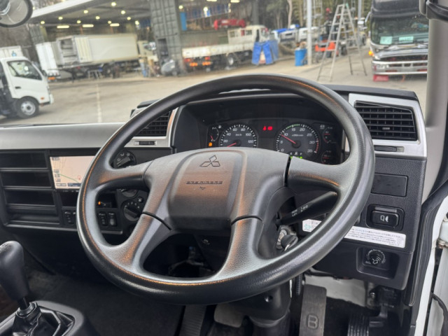 三菱ふそう ファイター 中型 平ボディ（クレーン付） 2KG-FK61F(102935) 32枚目