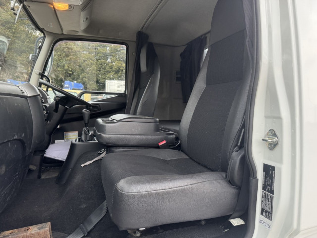 三菱ふそう ファイター 中型 平ボディ（クレーン付） 2KG-FK61F(102935) 38枚目