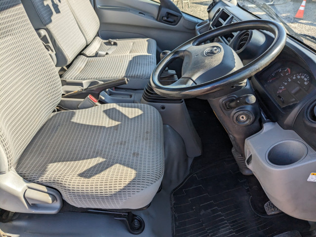 トヨタ ダイナ 小型 平ボディ TKG-XZU712(102941) 24枚目