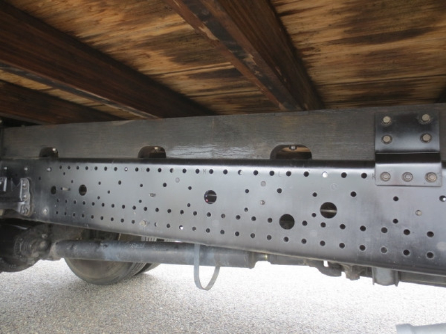 いすゞ フォワード 中型 平ボディ（クレーン付） TKG-FRR90S1(102946) 13枚目