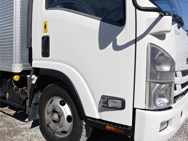 いすゞ エルフ 小型 冷蔵冷凍バン TPG-NPR85AN(102950) 6枚目