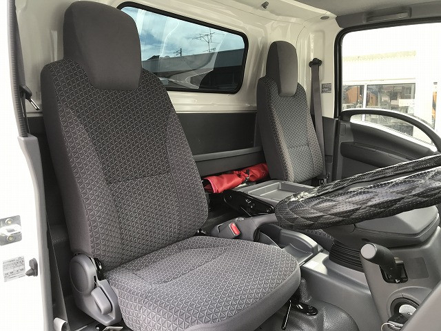 いすゞ エルフ 小型 キャリアカー 2RG-NPR88AN(102952) 33枚目