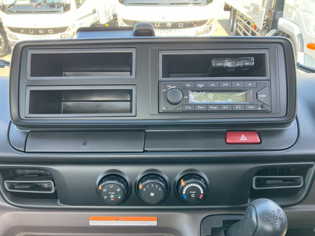 三菱ふそう キャンター 小型 平ボディ 2PG-FEB80(102955) 30枚目