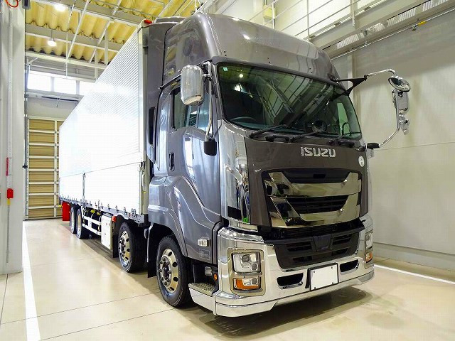 いすゞ ギガ 大型 ウィング 2PG-CYJ77C(102957) 2枚目