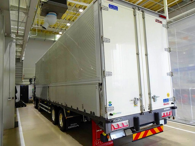 いすゞ ギガ 大型 ウィング 2PG-CYJ77C(102957) 4枚目