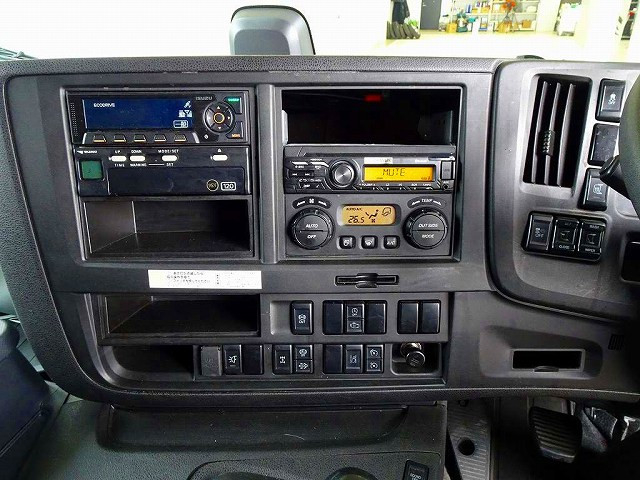 いすゞ ギガ 大型 ウィング 2PG-CYJ77C(102957) 12枚目