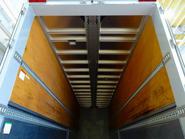 いすゞ ギガ 大型 ウィング 2PG-CYJ77C(102957) 28枚目