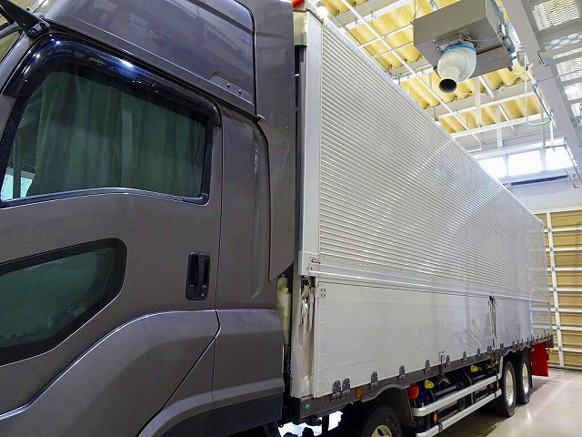 いすゞ ギガ 大型 ウィング 2PG-CYJ77C(102957) 32枚目