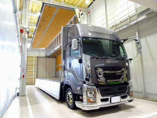 いすゞ ギガ 大型 ウィング 2PG-CYJ77C(102957) 33枚目