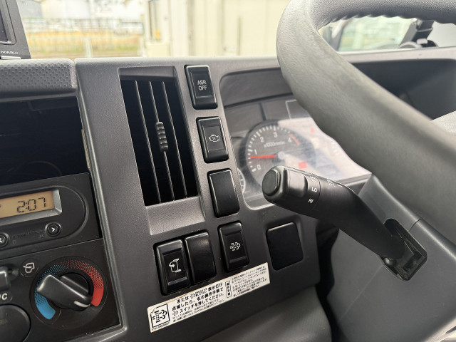 いすゞ エルフ 小型 バン TPG-NLR85N(102967) 16枚目