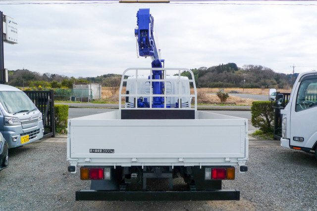 マツダ タイタン 小型 平ボディ（クレーン付） TKG-LMR85N(102968) 4枚目