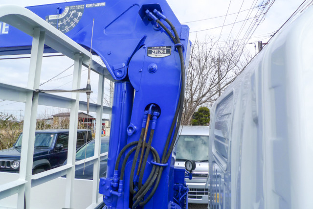 マツダ タイタン 小型 平ボディ（クレーン付） TKG-LMR85N(102968) 14枚目