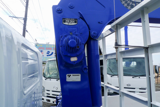 マツダ タイタン 小型 平ボディ（クレーン付） TKG-LMR85N(102968) 16枚目