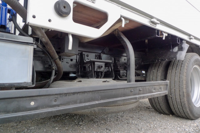 マツダ タイタン 小型 平ボディ（クレーン付） TKG-LMR85N(102968) 23枚目