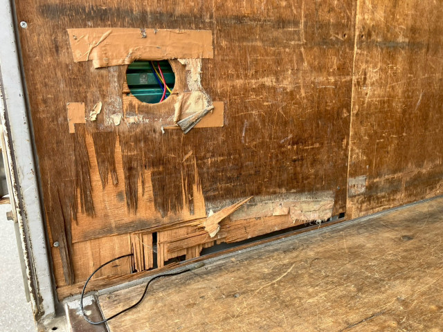 いすゞ エルフ 小型 バン TKG-NHR85AN(102970) 28枚目