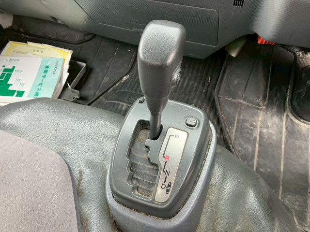 いすゞ エルフ 小型 バン TKG-NHR85AN(102970) 33枚目