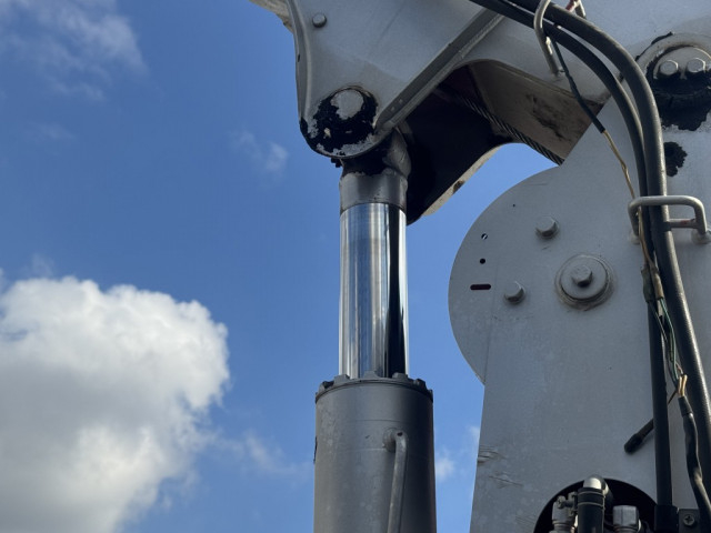 いすゞ エルフ 小型 平ボディ（クレーン付） SKG-NPR85YN(102984) 24枚目