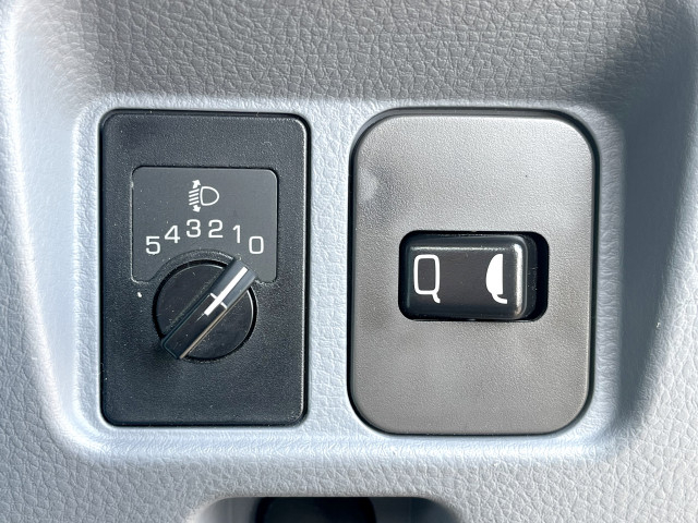 三菱ふそう キャンターガッツ 小型 平ボディ CBF-FB700B(102986) 22枚目