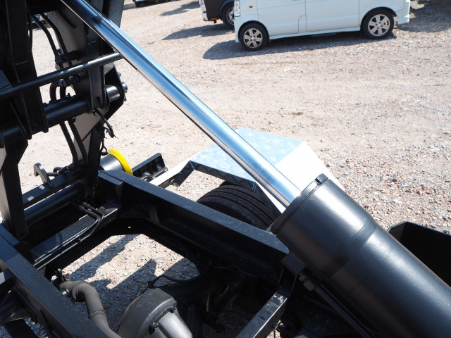 いすゞ エルフ 小型 コンテナ専用車 BDG-NKR85N(102991) 19枚目