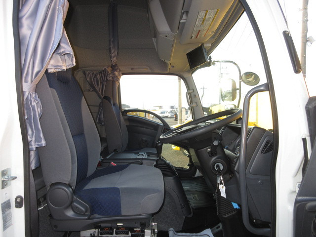 いすゞ フォワード 中型 ウィング 2RG-FRR90T2(103008) 13枚目