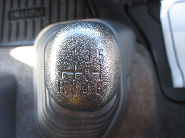 いすゞ フォワード 中型 ウィング 2RG-FRR90T2(103008) 19枚目