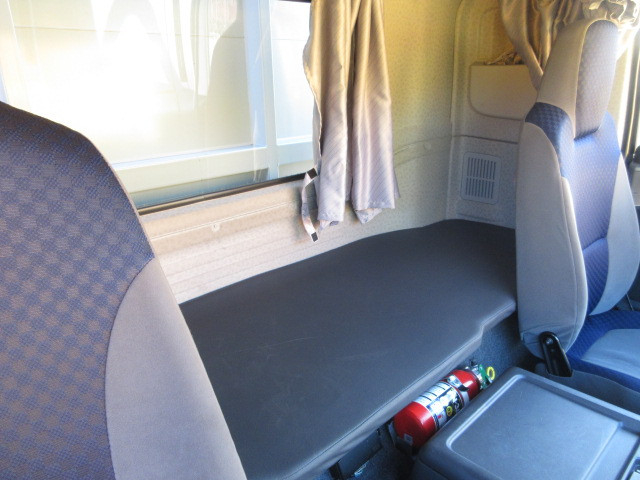 いすゞ フォワード 中型 ウィング 2RG-FRR90T2(103008) 24枚目