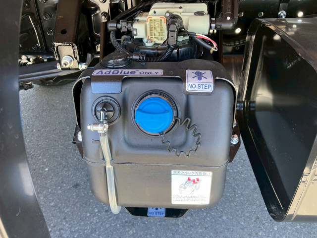 三菱ふそう キャンター 小型 平ボディ（クレーン付） 2PG-FEB90(103010) 27枚目