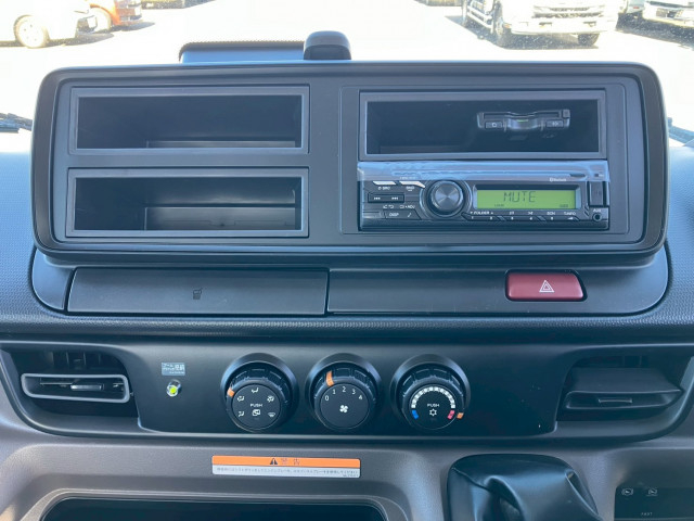 三菱ふそう キャンター 小型 平ボディ（クレーン付） 2PG-FEB90(103010) 36枚目