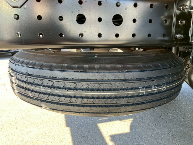 三菱ふそう キャンター 小型 平ボディ（クレーン付） 2PG-FEB90(103011) 25枚目