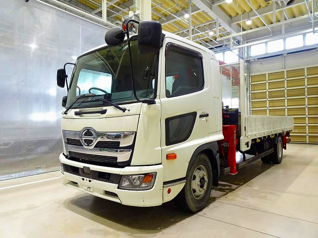 日野 レンジャー 中型 平ボディ（クレーン付） 2KG-FD2ABA(103024) 1枚目