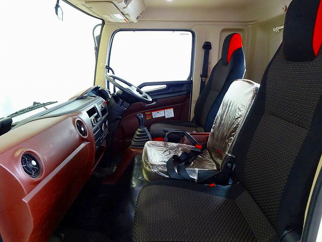 日野 レンジャー 中型 平ボディ（クレーン付） 2KG-FD2ABA(103024) 9枚目