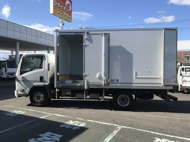 いすゞ エルフ 小型 バン 2RG-NPR88YN(103025) 14枚目