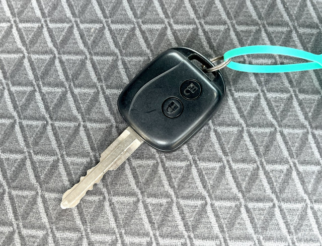 いすゞ エルフ 小型 平ボディ 2RG-NHS88A(103027) 33枚目