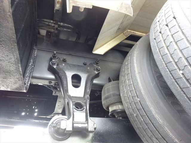 Isuzu forward Middle Wing body 2RG-FRR90T2(103029) 7枚目