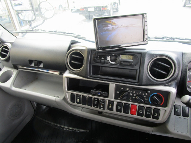 Toyota dyna Small Flat body TPG-XZU605(103028) 32枚目