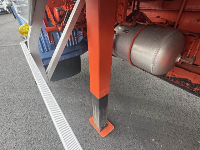 日野 レンジャー 増トン 平ボディ（クレーン付） ADG-GK8JNWA(103034) 18枚目