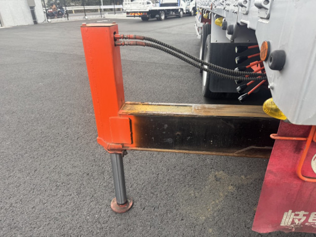 日野 レンジャー 増トン 平ボディ（クレーン付） ADG-GK8JNWA(103034) 19枚目