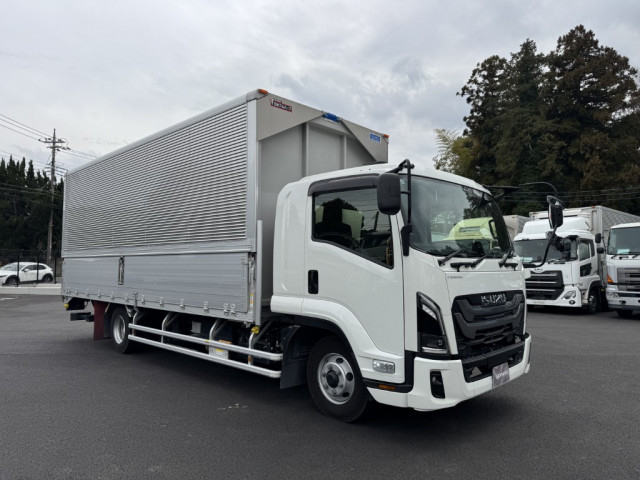 Isuzu forward Middle Wing body 2RG-FRR90T4(103042) 2枚目