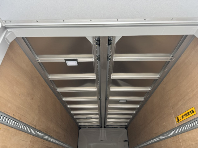 Isuzu forward Middle Wing body 2RG-FRR90T4(103042) 15枚目