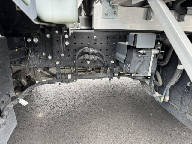 Isuzu forward Middle Wing body 2RG-FRR90T4(103042) 21枚目