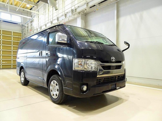 トヨタ ハイエース 小型 バン QDF-GDH206V(103044) 2枚目
