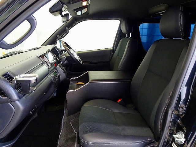 トヨタ ハイエース 小型 バン QDF-GDH206V(103044) 8枚目