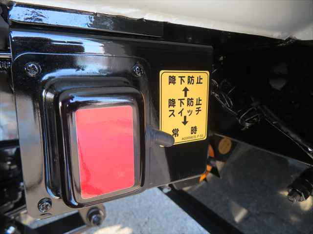 三菱ふそう キャンター 小型 塵芥車（プレス式） 2PG-FEB90(103043) 20枚目