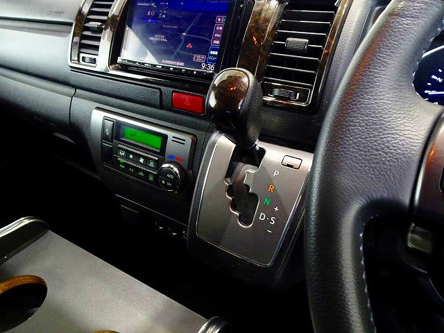 トヨタ ハイエース 小型 バン QDF-GDH206V(103044) 18枚目